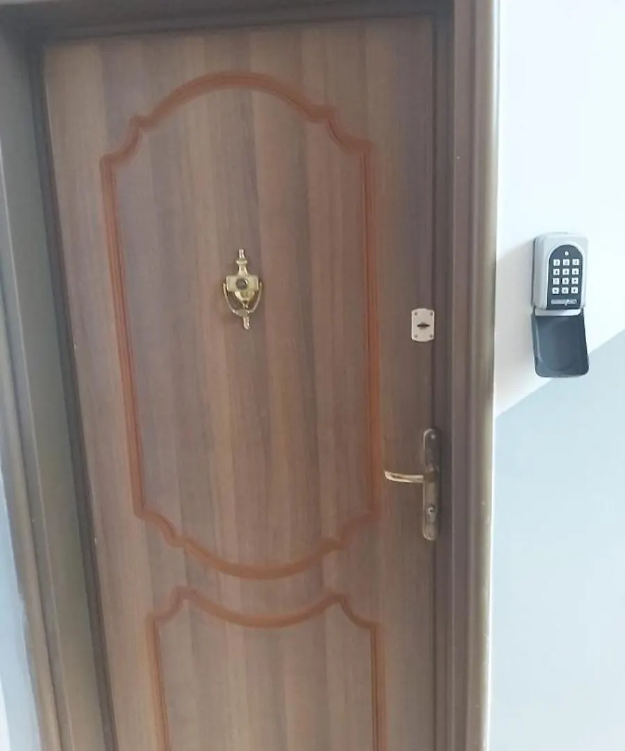 Gesapartment Tirana 0*,