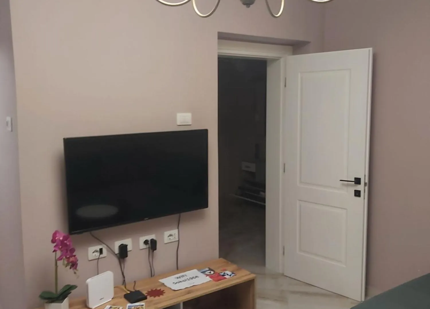 Gesapartment Tirana 0*,  Albania